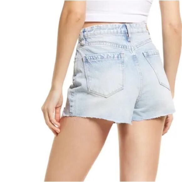 Blank NYC | Women | The Essex Distressed Classic Cut-Off Shorts | SIze 28 - Picture 10 of 10